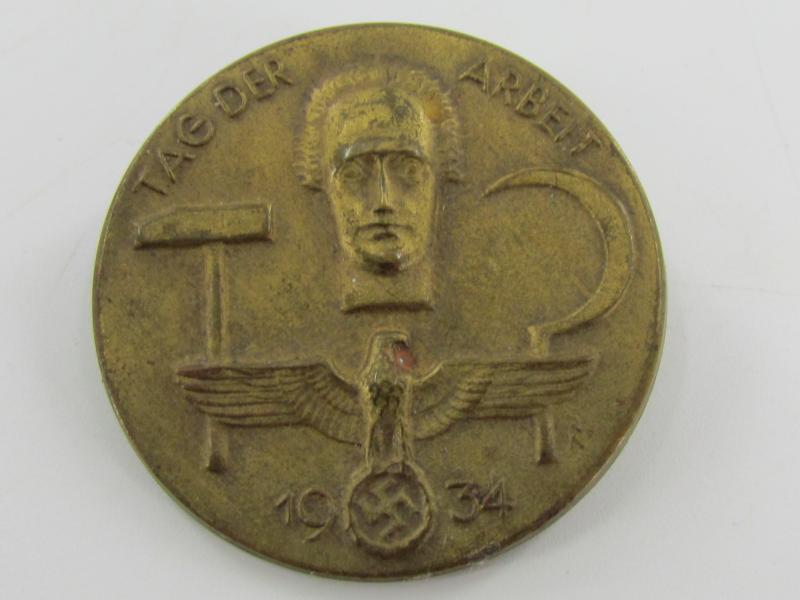 1 Mai commemorative badge. International worker's day Badge 1934