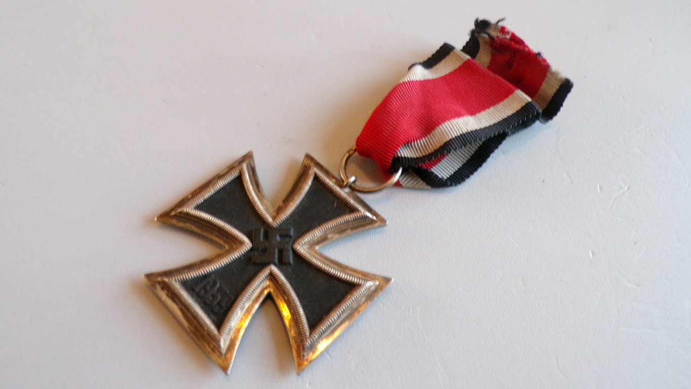 Iron Cross 2nd Class "27"