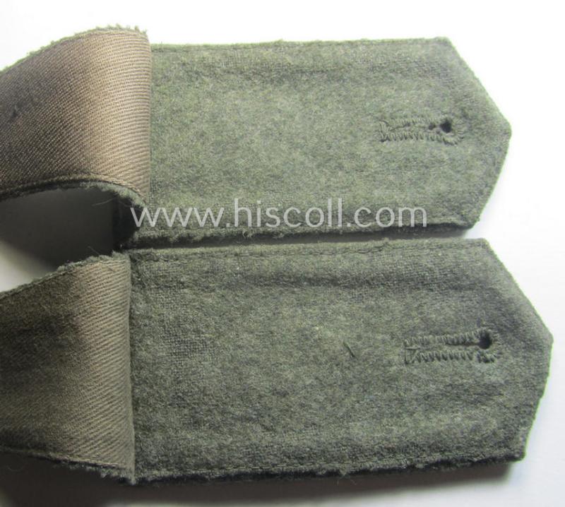 Fully matching - and neatly 'cyphered'! - I deem early- (ie. mid-) war-period, WH (Kriegsmarine) enlisted-mens'-type shoulderstrap-pair as was intended for usage by a: 'Soldat eines Küsten-Artillerie-Rgts.'