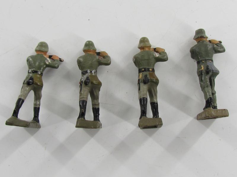 17 x Lineol Wehrmacht 4 cm Marching musicians....Rare