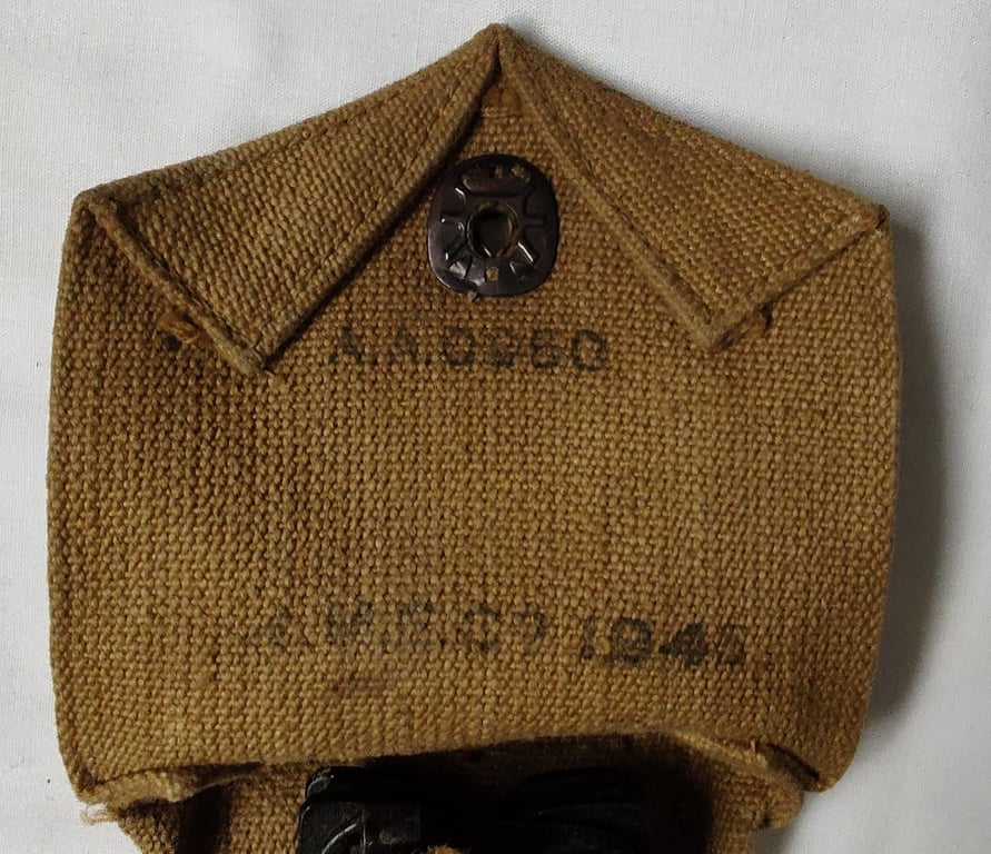 WW2 British Army wirecutters and carrier