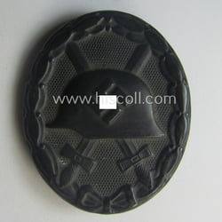 Neat - albeit non-maker-marked and typical magnetic! -...