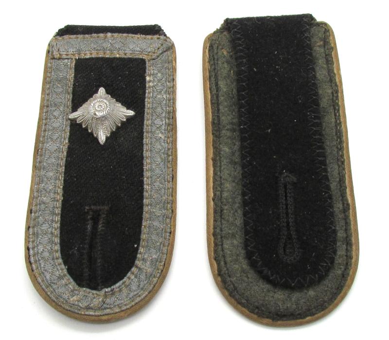Waffen SS-Oberscharführer Shoulder Boards (Infantry)