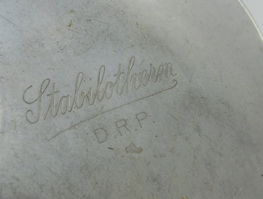 Wehrmacht Thermos Flask (Isolierflasche) – WaA Marked