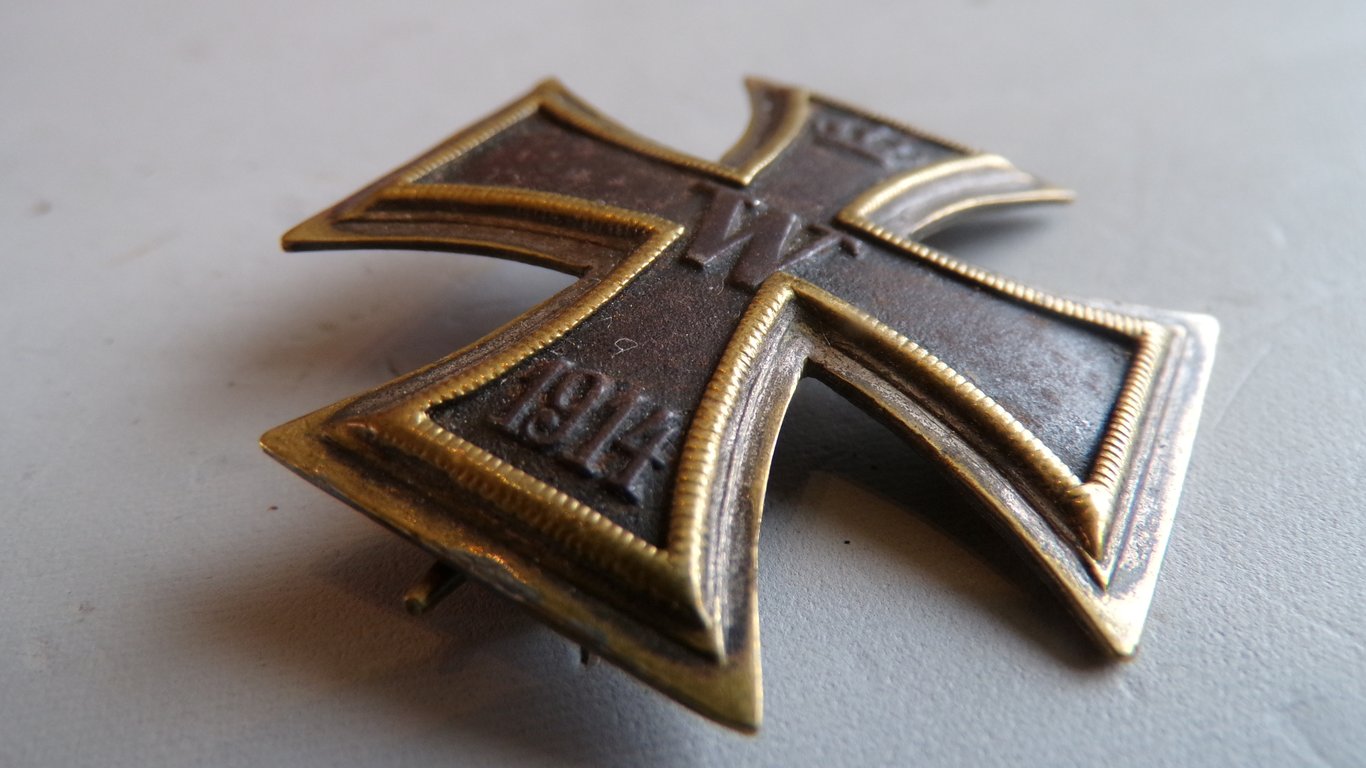 Imperial Curved Iron Cross 1st Class