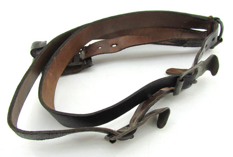 Lightweight ( Luftwaffe ) Y-straps RB Numbered