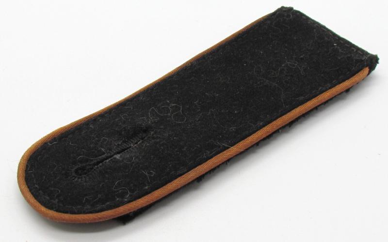Waffen-SS EM/NCO Aufklärung/Kradschützen Shoulder Board