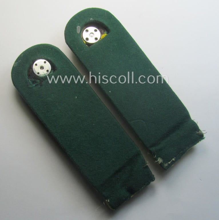 Pair of WH (Heeres) neatly 'cyphered', NCO-type shoulderboards as intended for a WH (Heeres) 'Feldpost-Lagermeister' (being of a rank comparable with a soldiers'-rank)