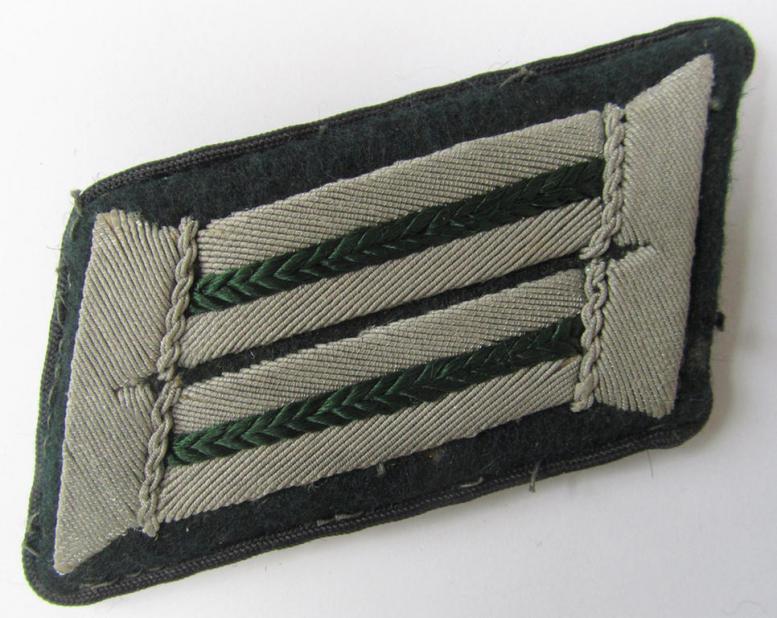Neat - and/or fully matching! - pair of WH (Heeres) officers'-type collar-tabs, as were intended for an: 'Offizier eines Beamter des gehobenen Dienstes' (aka: 'Regierungsbaurat-Anwärter der Beambter') 