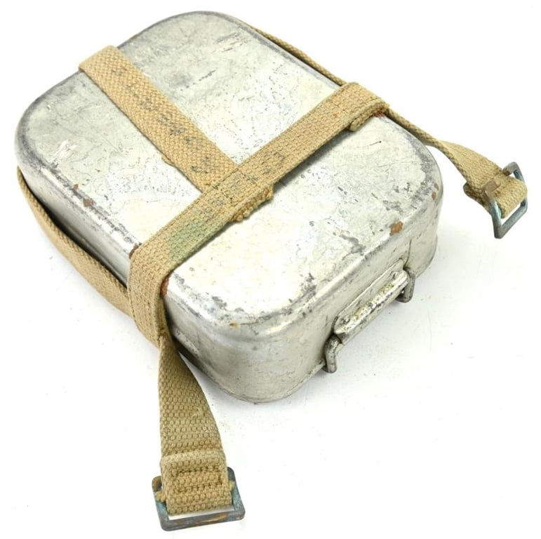 British WW2 Messtin 1942 with Carrying Frame