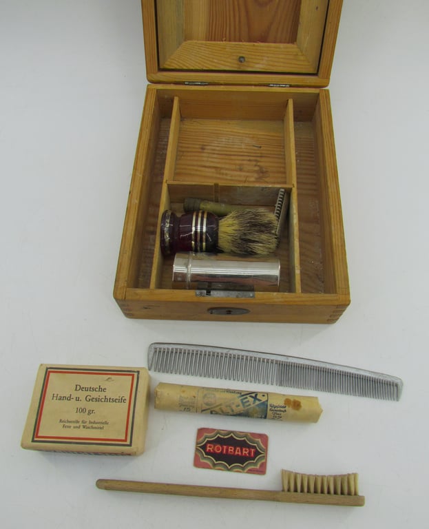 Wehrmacht  Officers Shaving Kit