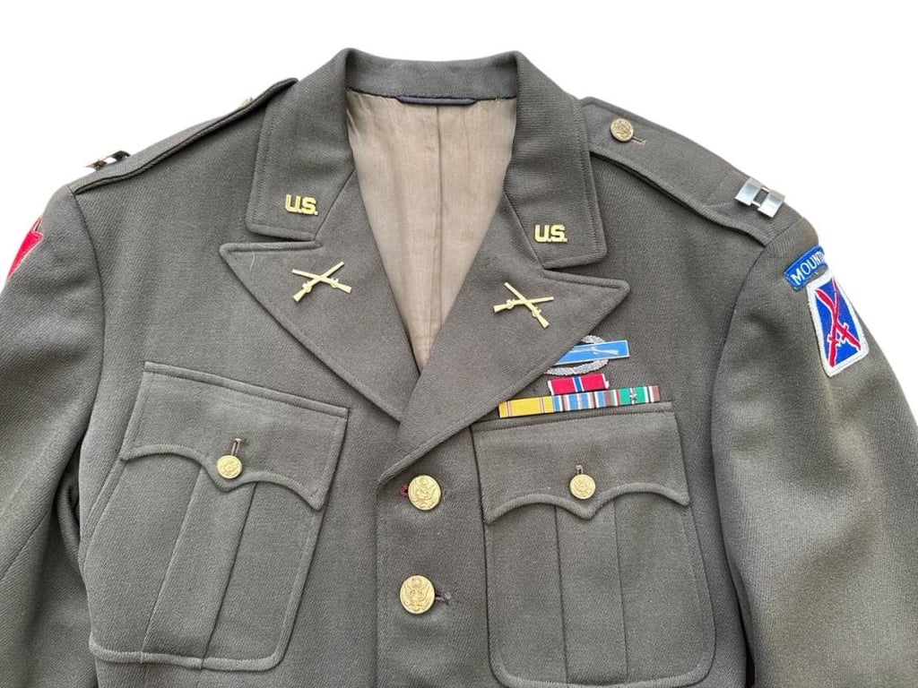 US WWII Class A Tunic Mountain Division Officer and Side Cap