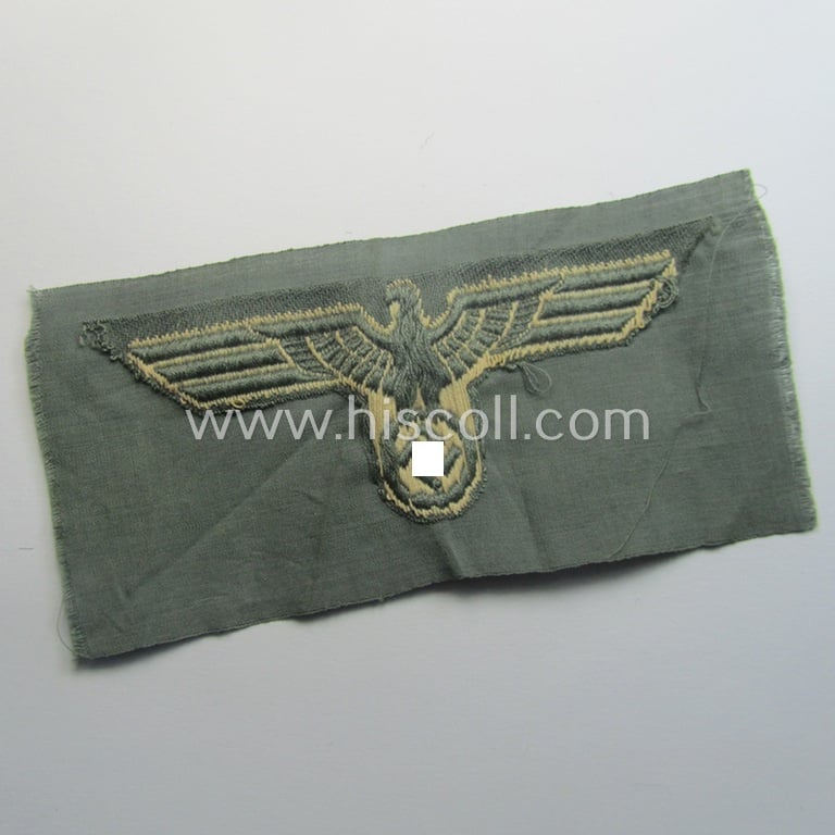 Superb - and scarcely found! - WH (Heeres) early- (ie. pre)-war-period- and/or greyish-white-coloured breast-eagle of the so-called: 'M35-pattern' (ie. 'Brustadler für Mannschaften u. Uffz.') as was executed in the neat 'BeVo'-weave pattern