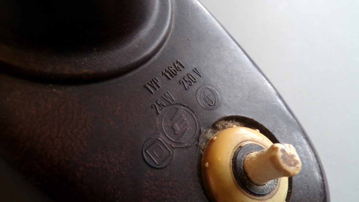 Luftwaffe L.Gen Göring Desk / Wall lamp