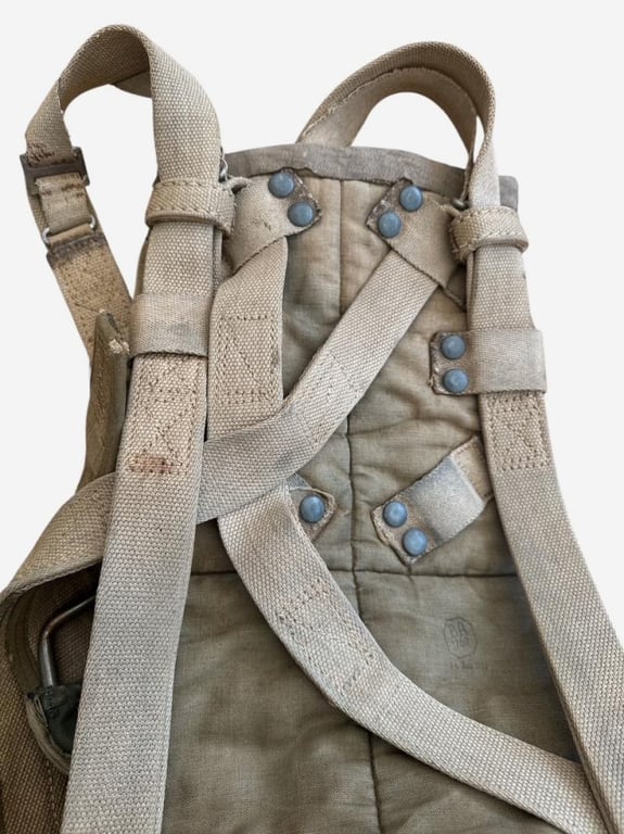 Luftwaffe Fighterpilot Seat with Parachute and harness