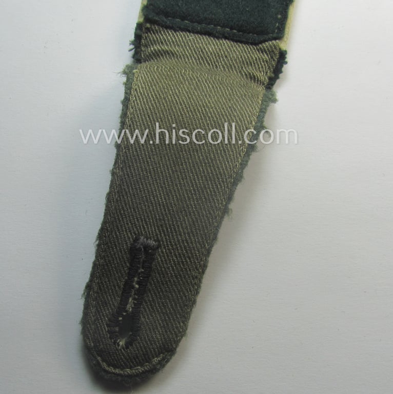 Superb - regrettably single but nevertheless rarely encountered! - WH (Heeres), early-war-period (ie. 'M40'-pattern styled) EM-type shoulderstrap for usage by a: 'Soldat eines Inf.-Rgts. der “Grossdeutschland”-Div.'