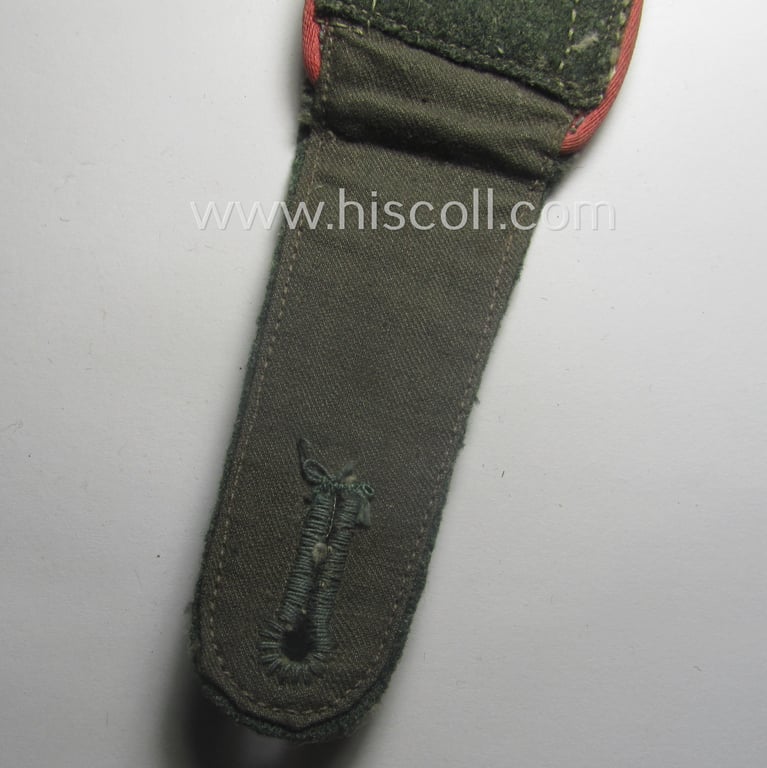Single, WH (Heeres) 'M40 o. M43'-pattern, NCO-type shoulderstrap: 'Uffz. eines Pz- o. Panzerjäger-Abtlgs. o. Rgts.'