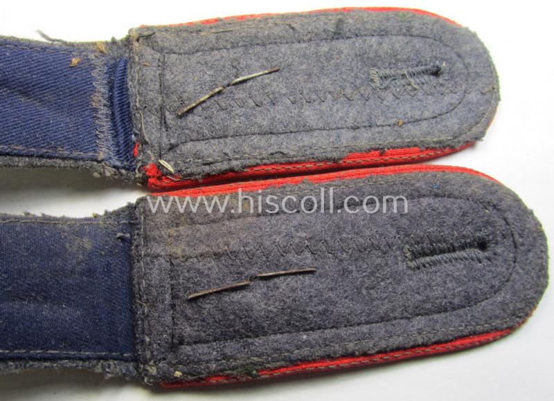 Attractive - and/or fully matching! - pair of WH (Luftwaffe) NCO-type shoulderstraps as was intended for usage by a: 'Wachtmeister o. Feldwebel eines Flakartillerie-Regiments o. Abteilungs'