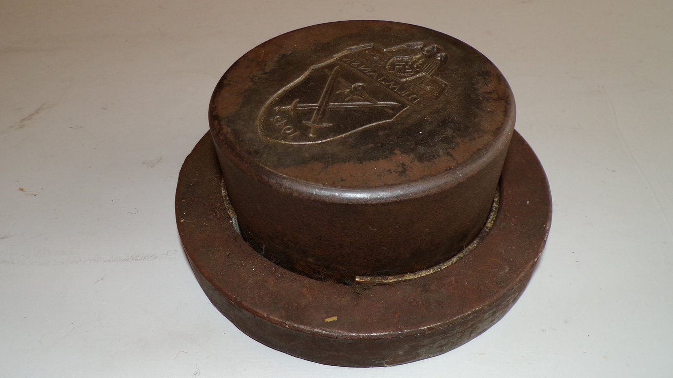 Die struck mould from the Deschler company