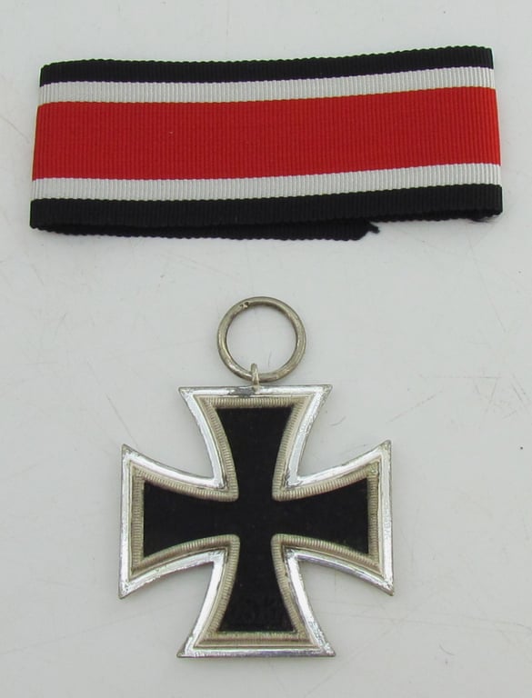 Iron Cross 2nd Class 1939 (Eisernes Kreuz 2. Klasse)– Maker 23