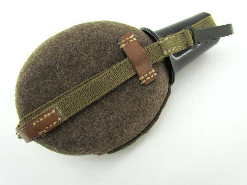 Wehrmacht M31 Canteen with Webbing strap by MN 1942