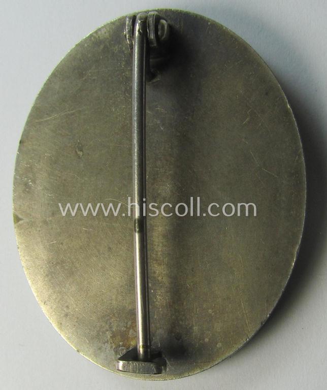 Attractive - and fairly luxuriously-styled! - 'Verwundeten-Abzeichen in Silber' being a non-maker-marked- and (I deem) early-period 'Buntmetall'-based example as was produced by a (by me) unidentified maker