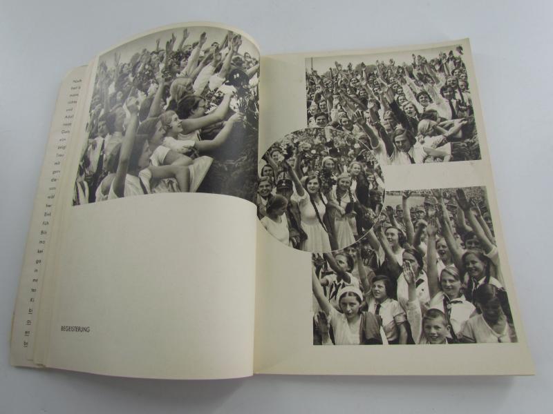 Book : Jugend Um Hitler