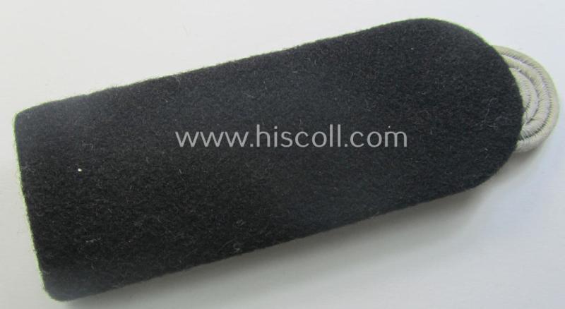 Single, WH (Heeres) officers'-type shoulderboard: 'Major eines Pionier-Rgts. o. Abtlgs.' and that comes in a 'virtually mint- ie. unissued' condition