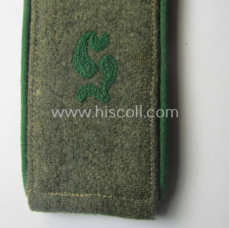 Superb - albeit regrettably single! - WH (Heeres) 'cyphered', EM-type (ie. 'M41- o. M43'-pattern) shoulderstrap as was intended for a: 'Soldat u. Mitglied einer Gebirgsjäger-Schule'