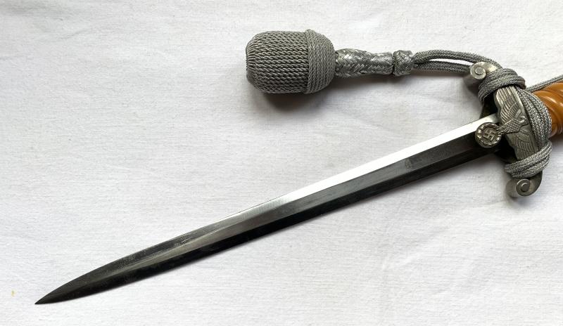 WH (Heer) Officer's Dagger - A. Schüttelhöfer -