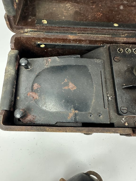 Nice original German WW2 FF33 Field Telephone (Feldfernsprecher 33) 1939