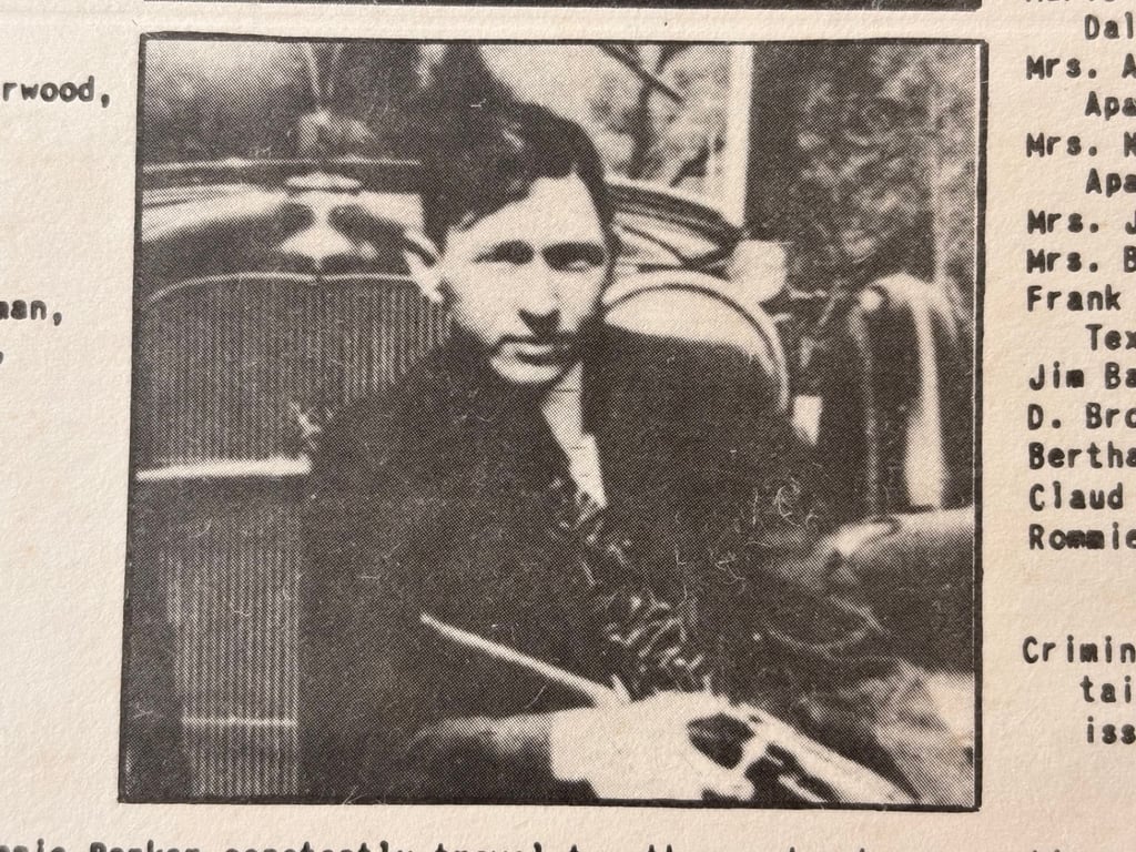 AUTHENTIC ORIGINAL BONNIE & CLYDE ISSUED WANTED POSTER DATED 1934