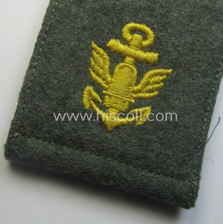 Single, WH (Kriegsmarine) 'cyphered' EM-type shoulderstrap: 'Soldat eines Küsten-Artillerie-Rgts. o. Abtlgs.'