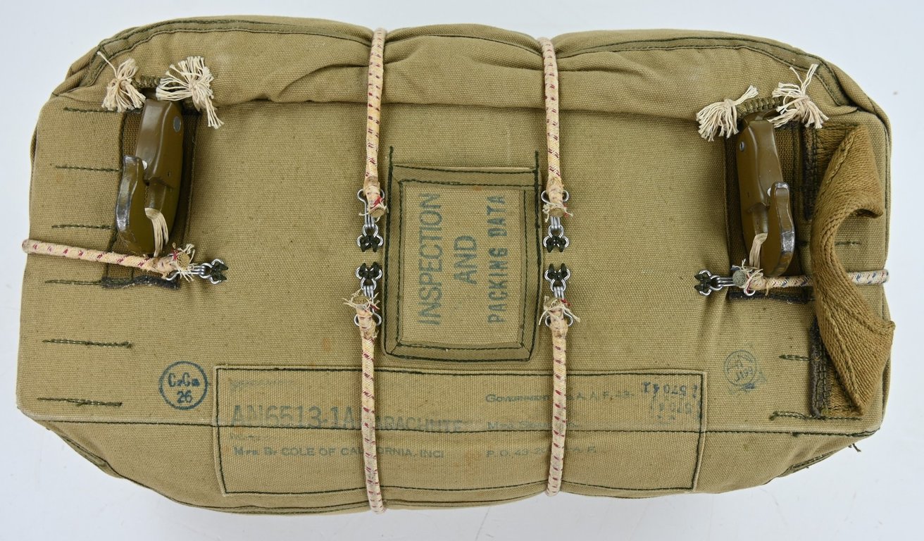 USAAF WW2 AN-6513-1A Chestpack with Parachute