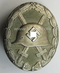 Attractive - and fairly luxuriously-styled! - 'Verwundeten-Abzeichen in...