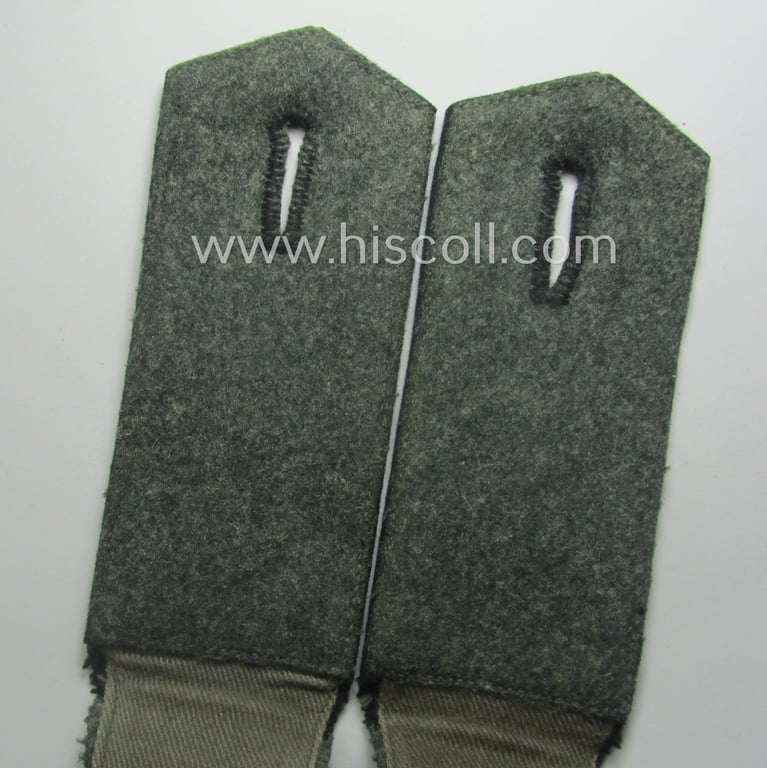 Pair of WH (Heeres), 'cyphered', so-called: 'M36'-pattern and/or pointed-style) EM-type shoulderstraps: 'Sld. des Panzerjäger-Abtlgs. 8'