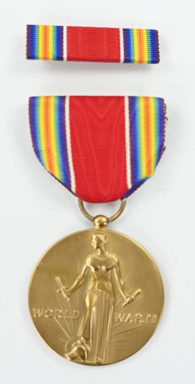 US WW2 Victory War Medal in Case