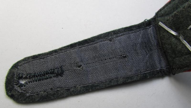 Superb - albeit regrettably single! - early- (ie. mid-) war-period WH (Heeres) 'M36'- (ie. 'M40'-) pattern (rounded-style) 'cyphered', NCO-type shoulderstrap as was intended for a: 'Feldwebel u. Mitglied des Beobachtungs-Abteilungs 3'