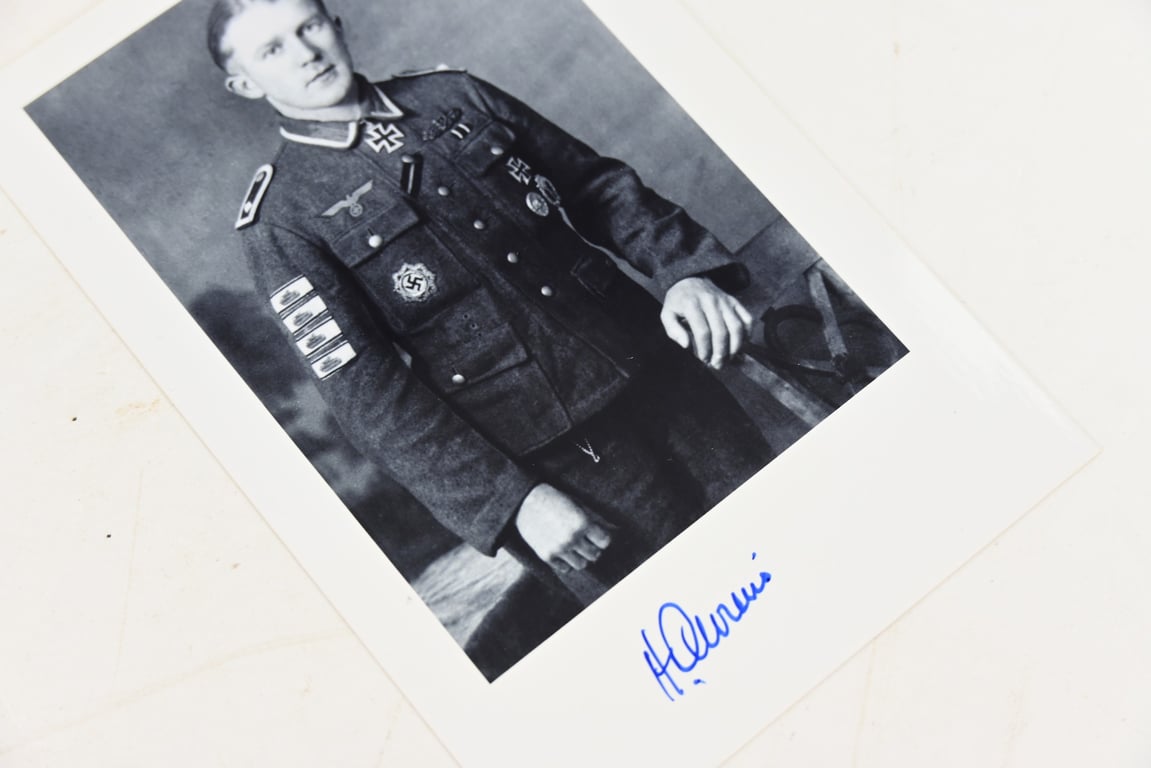 Signature of WH Knight's Cross Recipient 'Hinrichs Ahrens'