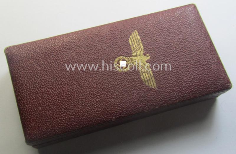 Hardly used, WH Czech-occupation- (ie. 'Anschluss'-) medal: '1. Oktober 1938' that comes stored in its bordeaux-red-coloured- and/or non-maker-marked etui as issued