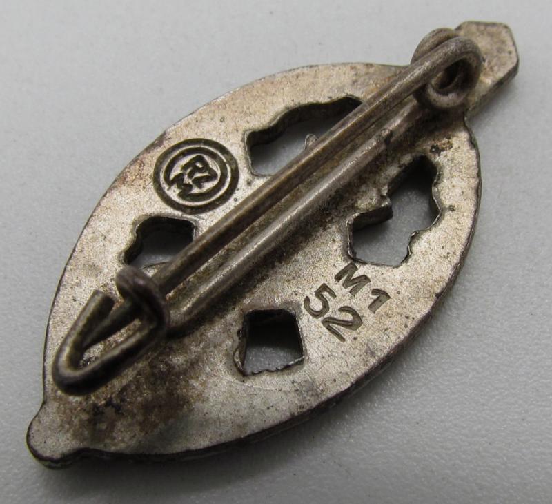 NS Reichsverband Deutscher Kriegsopfer (NSRDK) Badge RZM M 1/52