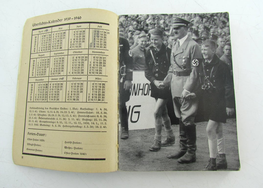 Hitler Youth small Booklet : "Schulkamerad" from Dr. Königs