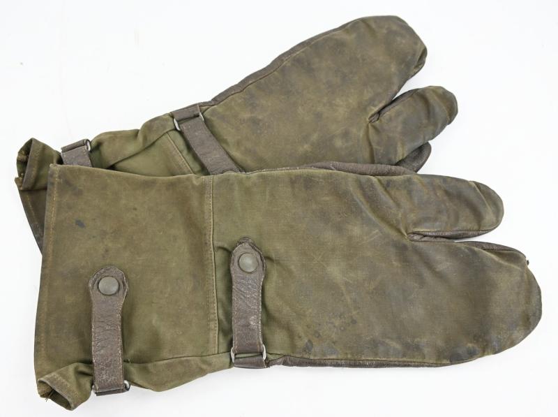 German LW Motorcyclist Gloves 1943