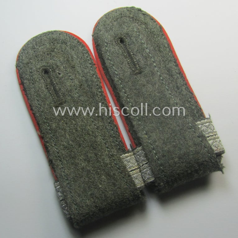 Pair of WH (Heeres) early- (ie. mid-) war-period- (ie. 'M41'- ie. 'M43'-pattern), 'standard-issued' NCO-type shoulderstraps as was intended for an: 'Unterwachtmeister u. Offiziersanwärter eines (Sturm)Art.-Abts. o. Rgts.'