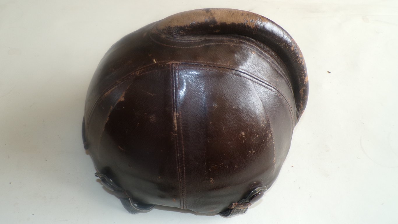 Rare, Complete Luftwaffe SSK 90 helmet