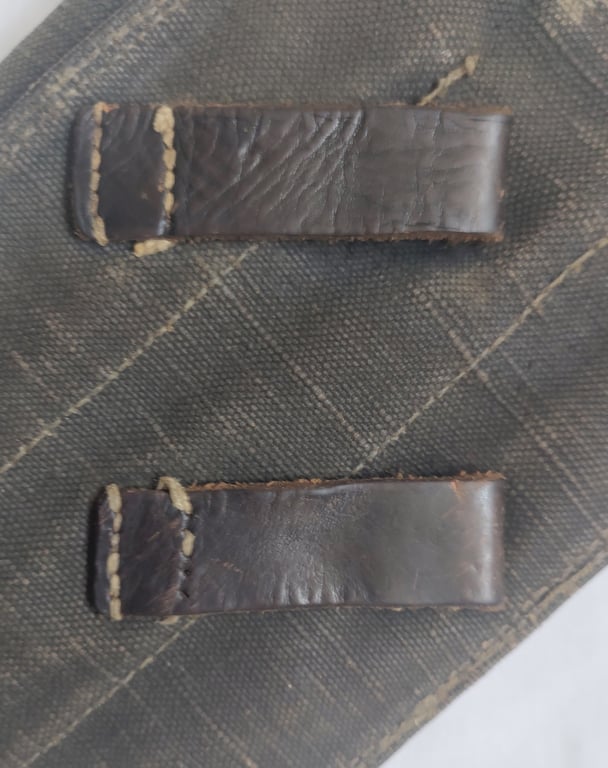 Original mid war MP40 canvas pouch (left hand side)