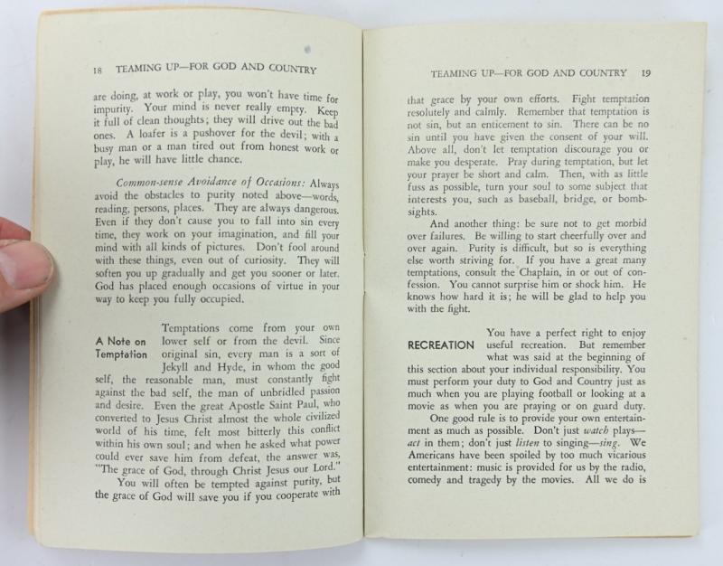 US WW2 Service Booklet 'Teaming Up for God and Country'