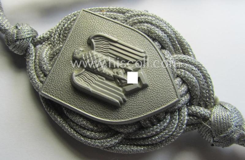 WH (Heeres) 'Schützenschnur - Stufe 7' (of the first pattern) having a double 'shell'-device period-attached