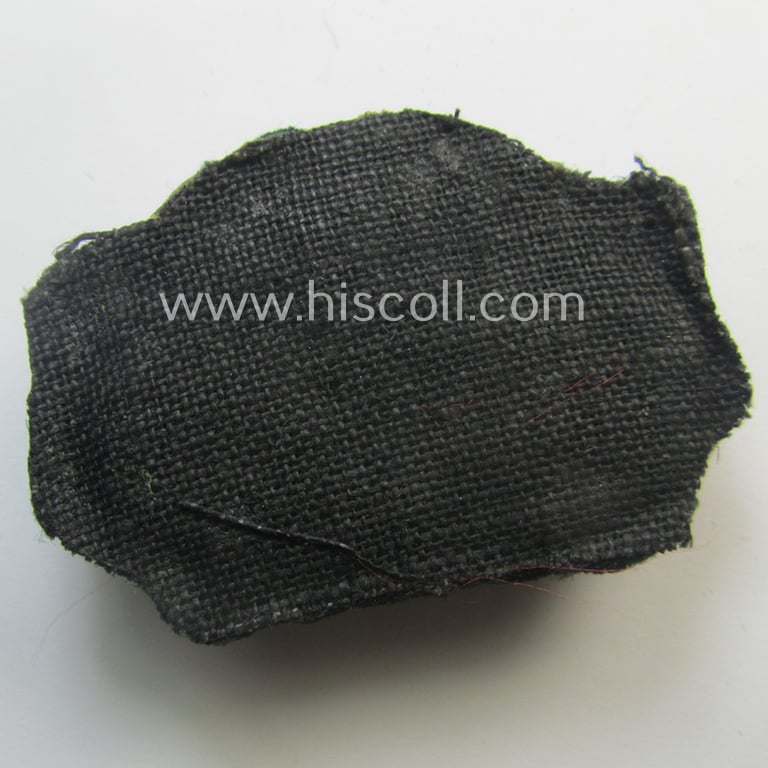 WH (Heeres) officers'-type, (partly) hand-embroidered cap-cocarde (ie: 'Kokarde für Schirmmütze') that comes in an overall very nice - (I deem clearly used- ie. once-visor-cap-attached-), condition