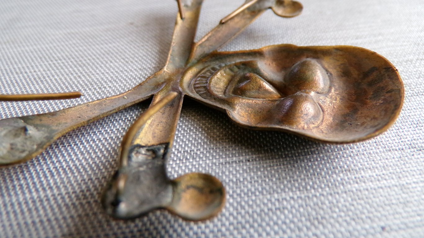 WWI / Interwar Freikorps Totenkopf cap badge